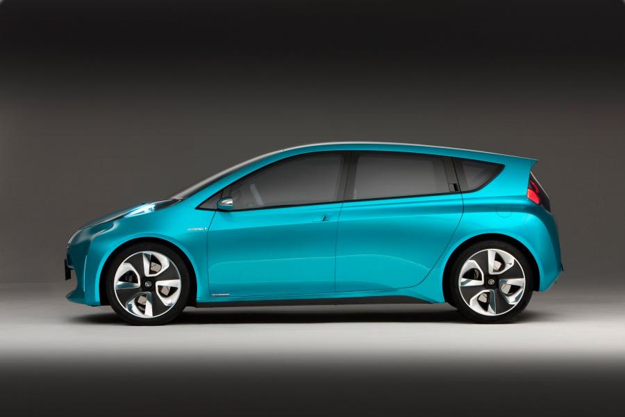  Toyota Prius C Concept 2011 года  (фото 31 из 37)
